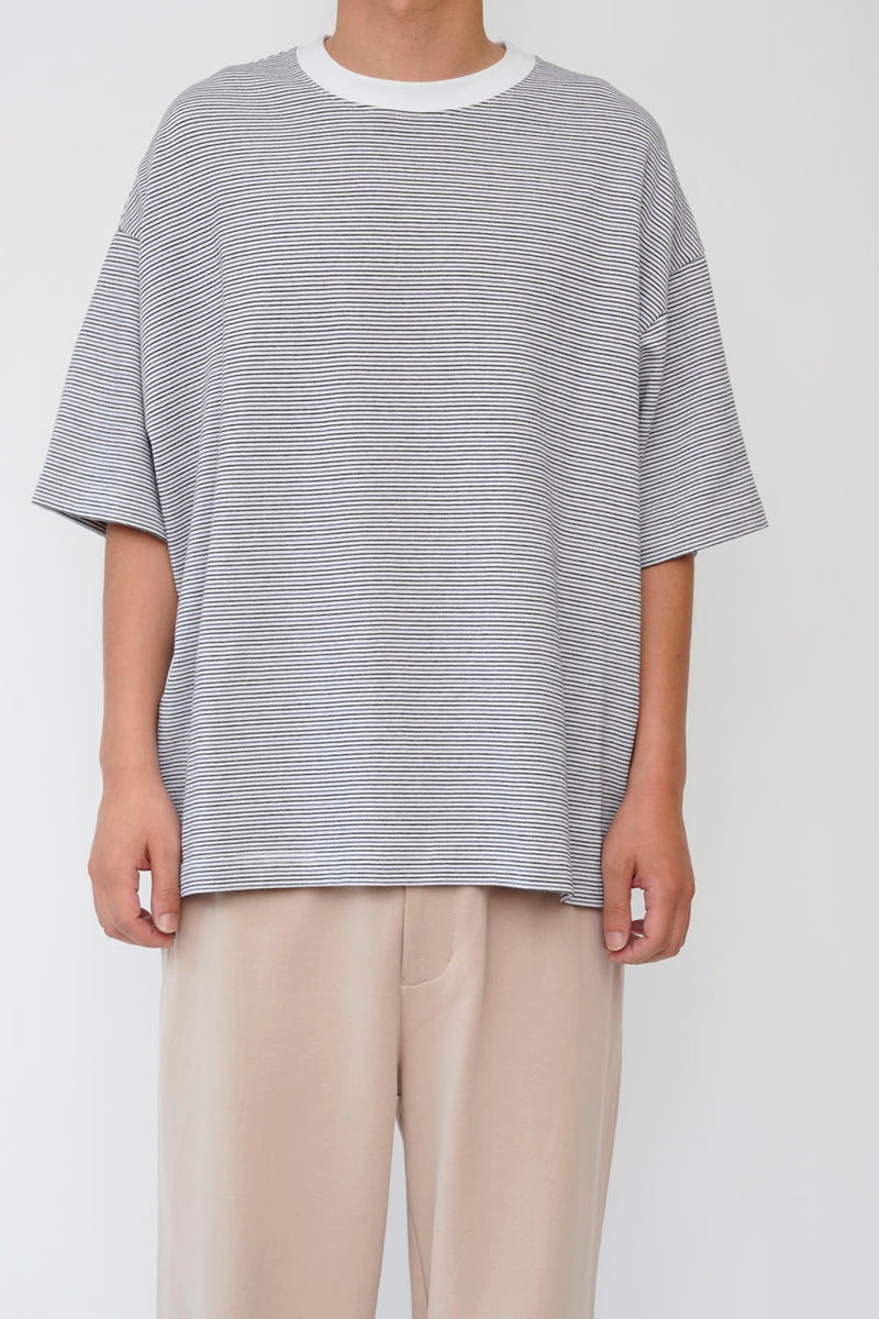 241-91108 BORDER WIDE S/S T-SHIRT