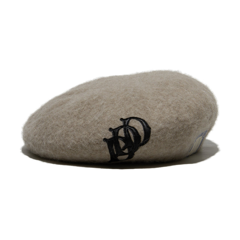 D-00994 LEATHER WAPPEN FLUFFY BERET