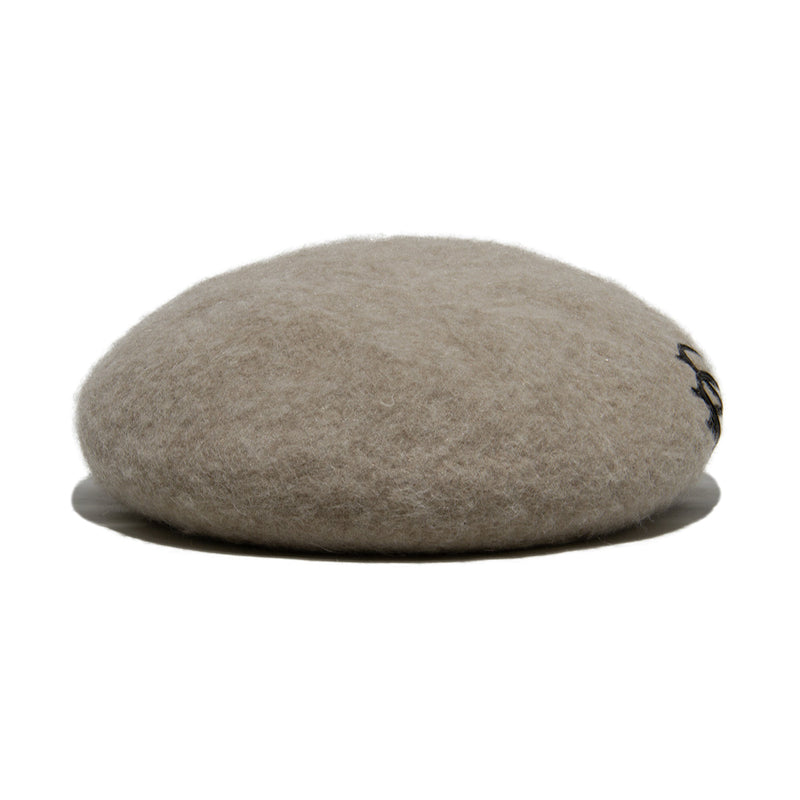 D-00994 LEATHER WAPPEN FLUFFY BERET