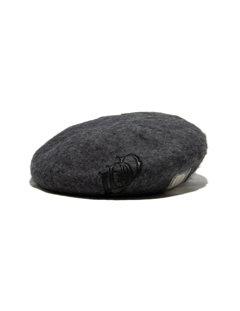 D-00994 LEATHER WAPPEN FLUFFY BERET