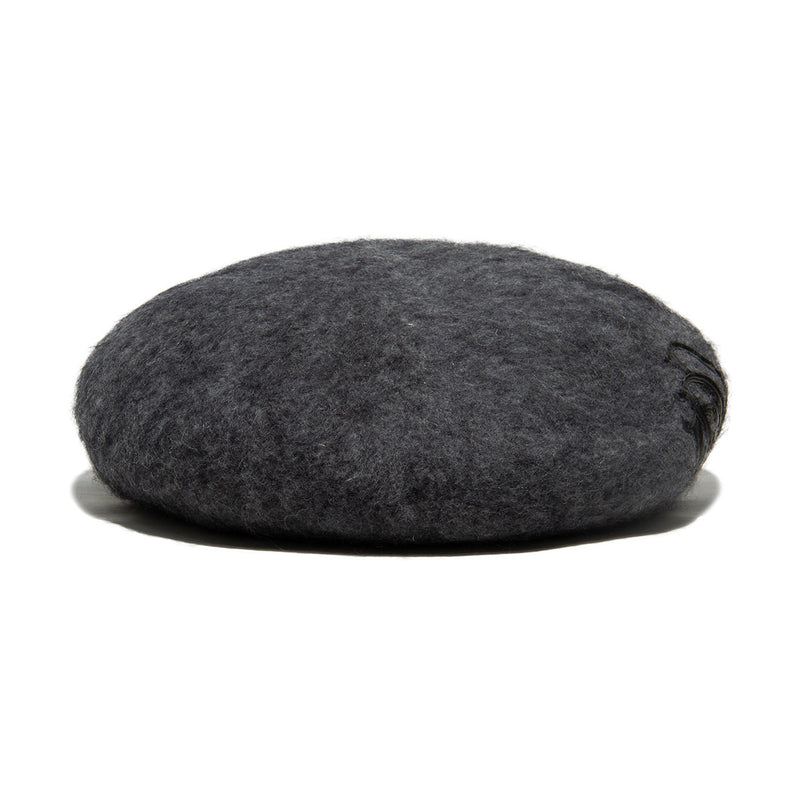 D-00994 LEATHER WAPPEN FLUFFY BERET