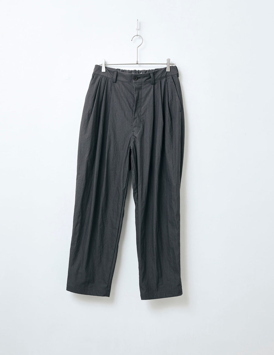 KON-PT04243 3 PLEAT NYLON PANTS