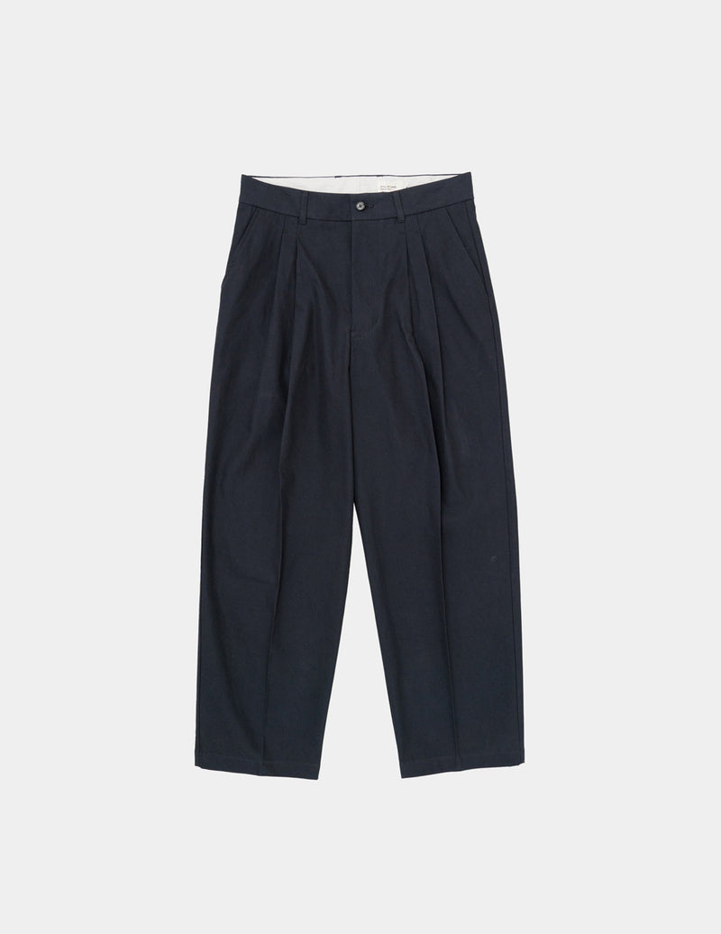 PT09243 DEEP TUCK PRESSED PANTS