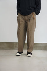 PT09243 DEEP TUCK PRESSED PANTS